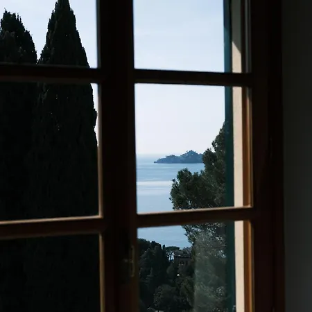 L'alcova Tra Gli Ulivi By Portofinovacanze Bed and Breakfast 4*