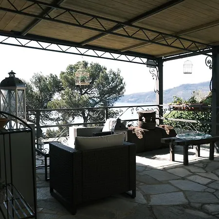 L'alcova Tra Gli Ulivi By Portofinovacanze Bed and Breakfast